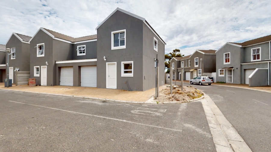 3 Bedroom Property for Sale in Hazendal Western Cape